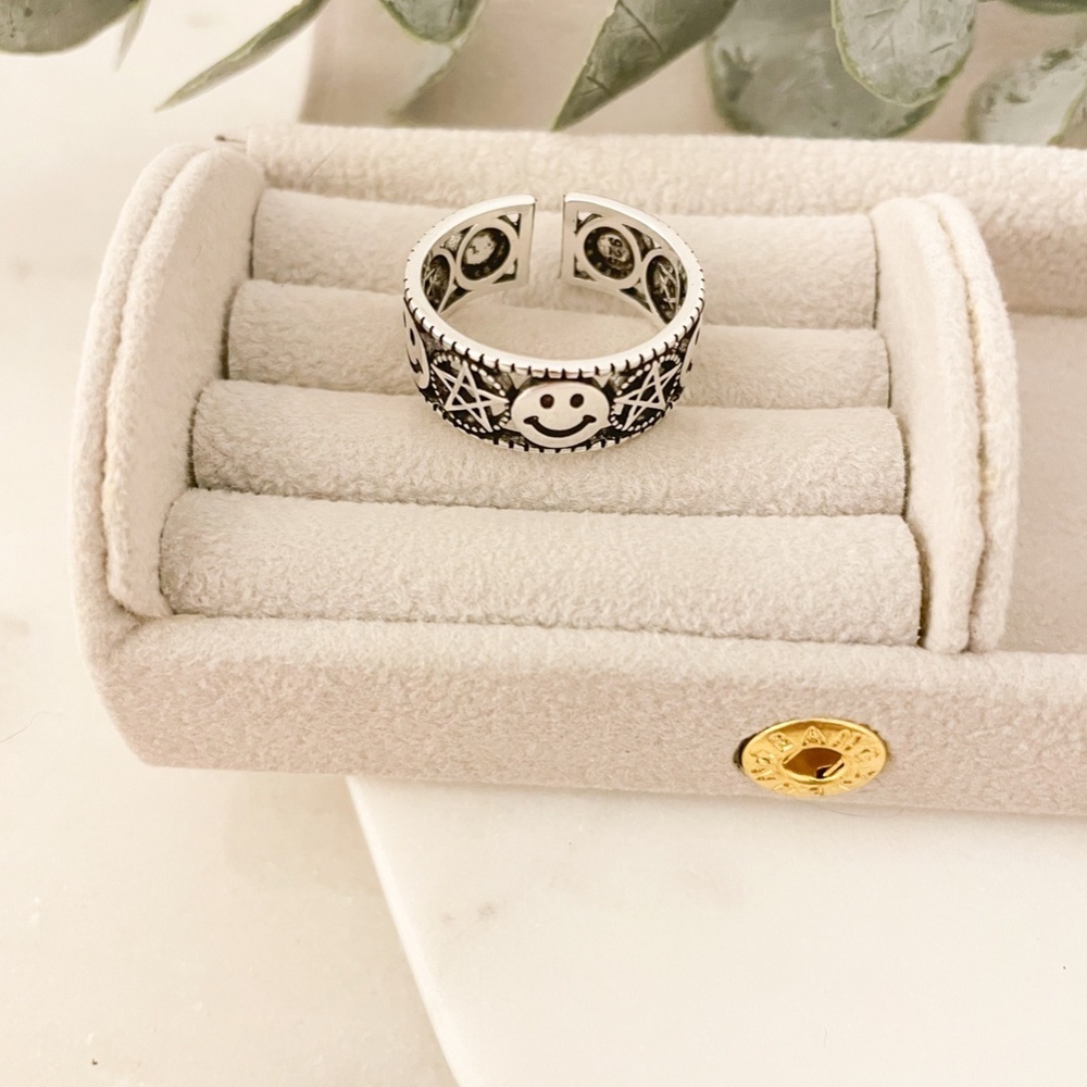925 Sterling Silver Happy Face Ring Minimalist Ring Band Smiley Face Star Ring - Picture 8 of 11